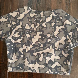 Paragon Fitwear Gray Camo Crop Active Top Size S thumbnail 4