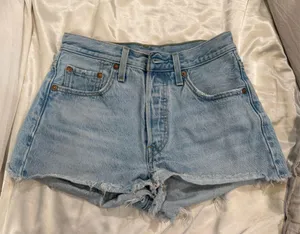 Levi's jean shorts thumbnail 1