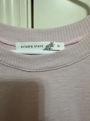 Pink cropped tee thumbnail 3