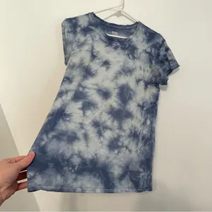 VS PINK VICTORIA'S SECRET PINK Perfect Crew Tee Blue Tie Dye Cotton Short Sleeve thumbnail 9