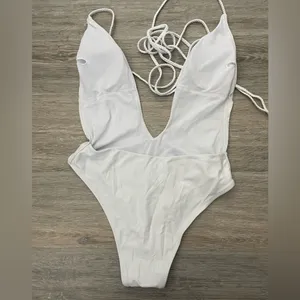 One Piece Padded White Swimsuit With Belt S thumbnail 4