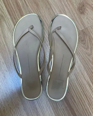 DV by Dolce Vita Flip Flops thumbnail 1
