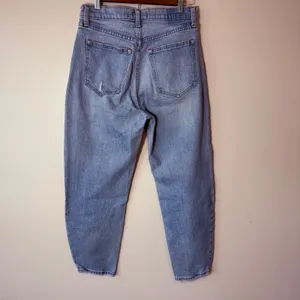 Abercrombie & Fitch The 80s Mom High Rise Jeans Light Wash Size 28/6S Distressed thumbnail 6