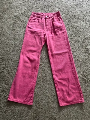 SheIn pink straight leg jeans thumbnail 2