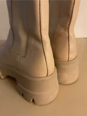 Thursday women crème leather platform Chelsea heel boots US 7.5 thumbnail 5