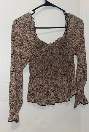 Cheetah print long sleeve thumbnail 1