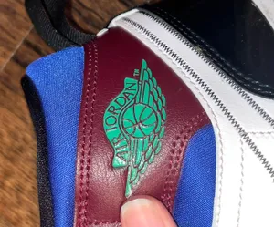 Jordan 1s thumbnail 4