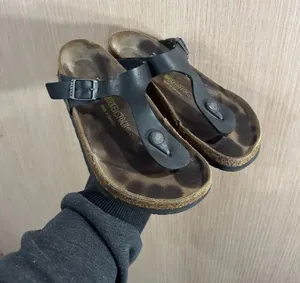 Women’s Birkenstock Gizeh Black Leather Thong Sandals with Buckle Size 38 thumbnail 1