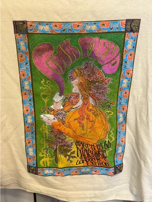 Urban Outfitters Pink Floyd Cropped Band Tee Size Medium thumbnail 2