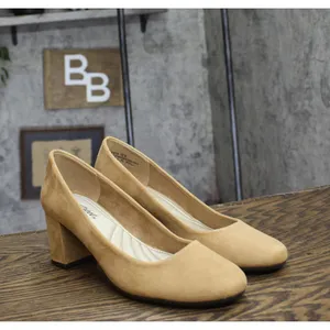NWT Easy Street Proper Womens Block Heel Pumps PROPER Sand Suede Brown 9.5M thumbnail 4