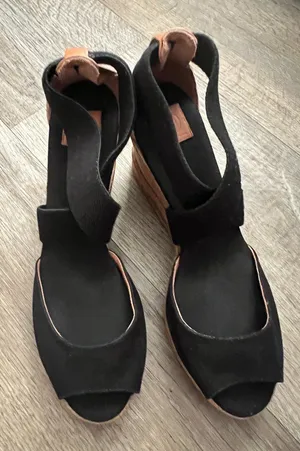 Tory Burch Wedges size 9 thumbnail 1