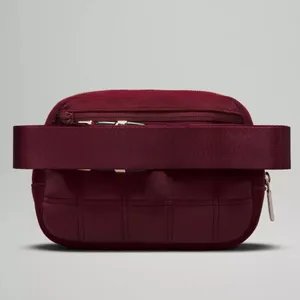 Lululemon Everywhere Belt Bag Quilted Velour Wine Berry Velvet Crossbody Bag NWT thumbnail 4