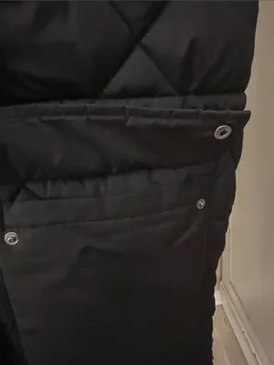 Primark Women’s Black Quilted Hooded Puffer Gilet thumbnail 4