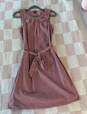 Dress thumbnail 1