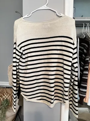 Old Navy Stripped Sweater thumbnail 2