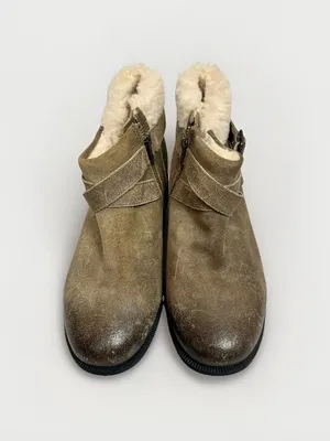 UGG Benson "1095151" Distressed Ankle Boots Buckle Zip Size US 8.5 thumbnail 1