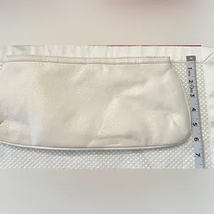 XOXO Y2K white faux leather wristlet clutch with silver heart EUC thumbnail 13