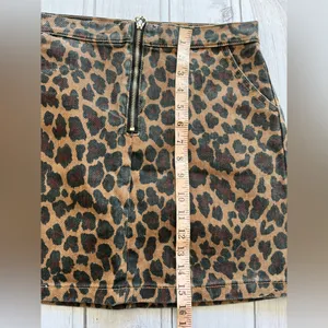 Los Angeles Medium Cheetah Print Mini Denim Skirt thumbnail 4