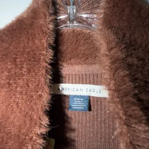 American Eagle Brown Ribbed Faux Fur Collar Zip Up Sweater Y2K Cozy Size M thumbnail 5