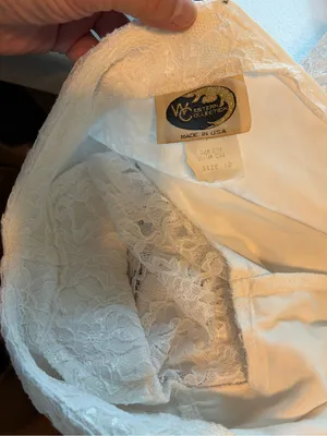 Beautiful Vintage 90s Western Collection Tea Length Wedding Dress thumbnail 10