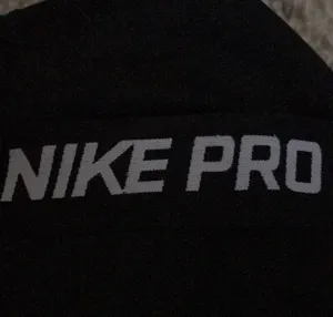 Nike Pro Cropped Leggings thumbnail 2
