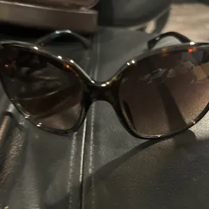Michael Kors Women's Brown Tortoise Sunglasses includes Michael Kors Case thumbnail 9