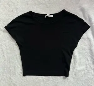 Zara Crop Top in Black Size Medium Cropped Basic T-Shirt thumbnail 1