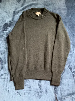 Sweater thumbnail 1