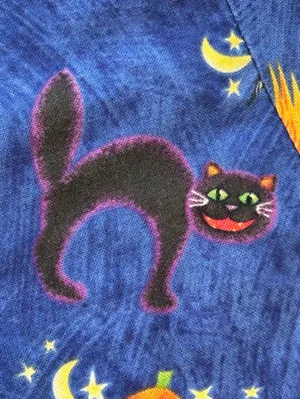 Vintage 90’s Halloween Scrub Top Small Haunted House Ghost Pumpkin Witch V-Neck thumbnail 6