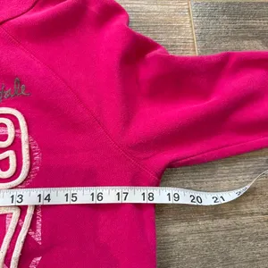 Y2K Pink Aeropostale hoodie with white text reading 'AEROPOSTALE 1987' size M Ptp: 18.5” Inseam: 21.5” Small imperfections as pictured on the front barely noticeable #aeropostale #y2k #hoodie #00s #aero thumbnail 7