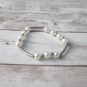 Silver Tone & Faux Pearl Stretch Bracelet thumbnail 3
