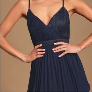 Lulu’s Date With a Daydream Pleated Lace Tiered Maxi Dress‎ medium Navy blue M thumbnail 2