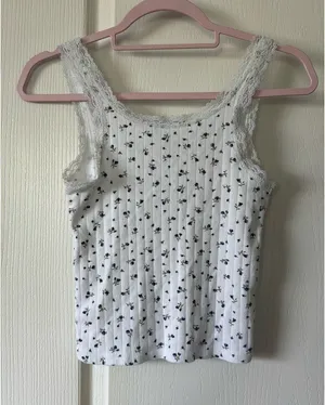 Brandy Melville White Lace Trim Tank Top thumbnail 2