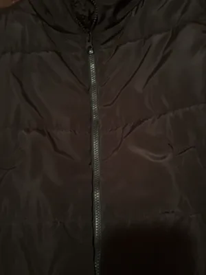 Women's Black Puffer Vest - Lightweight Quilted Vest thumbnail 2