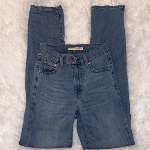 Levi’s Straight Leg Blue Jeans thumbnail 1
