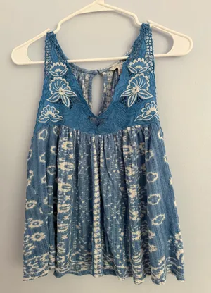 Lucky Brand Top thumbnail 1