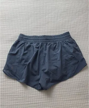 Lululemon Hotty Hot High-Rise 2.5" thumbnail 2
