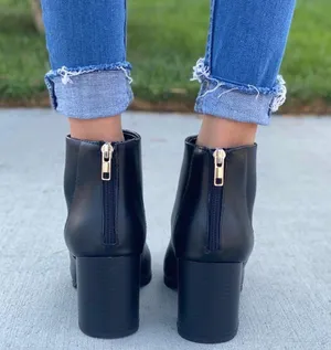 Black vegan Leather Ankle Bootie Size 8 thumbnail 4