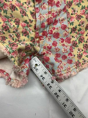 Farm Rio size 28 new Floral Patchwork High-Rise Women’s Denim Shorts Multicolor thumbnail 8