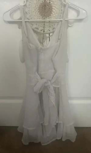 Boutique White Dress Size M thumbnail 3