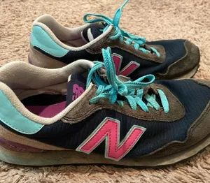 New Balance 574 Women's Size 7.5 Navy/Teal/Pink Retro Sneaker Moderate Wear thumbnail 1