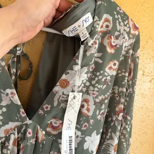 She + Sky Olivia Dress Olive Floral Pleated Mini V-Neck Open Back NWT Large thumbnail 2