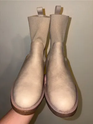 DV Dolce Vita Beige Sock Chelsea Booties Size 9 thumbnail 7