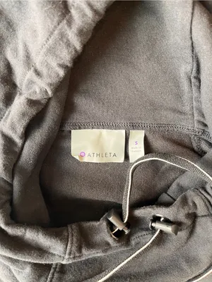 Athleta Black Pullover Hoodie Women’s Size S Regular Long Sleeve Pockets thumbnail 3