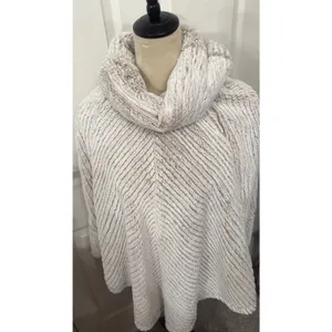 Capote Faux Fur Cape Poncho S/M Cream Plush Turtleneck Cowl Neck Winter thumbnail 5