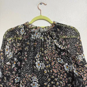 LOFT Black Floral Sheer Ruffle Sleeve Mock Neck Blouse Sz M thumbnail 7