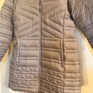 The North Face Women's Light Gray Hooded Puffer Jacket thumbnail 3
