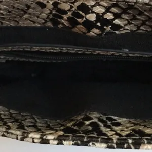 FINAL MARKDOWN Ladies mini cross body bag thumbnail 4