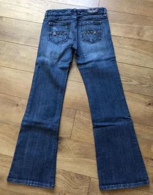 Women Jeans  thumbnail 2