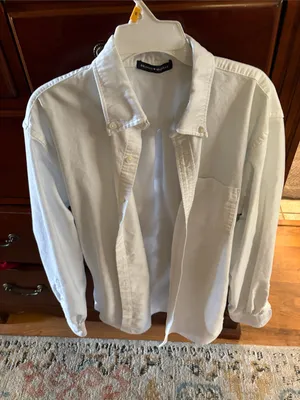 Brandy Melville White Casual Button-Down Shirt thumbnail 4